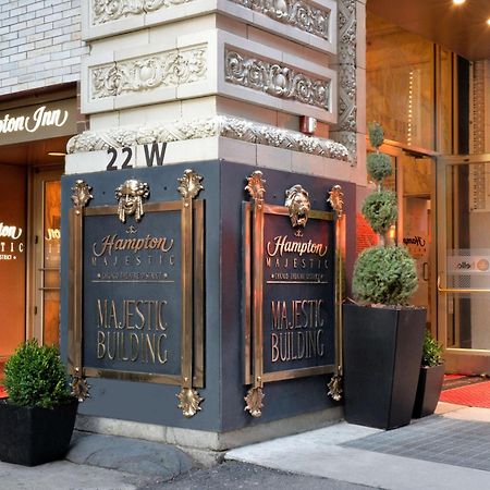美琪芝加哥剧院区汉普顿酒店 外观 照片
