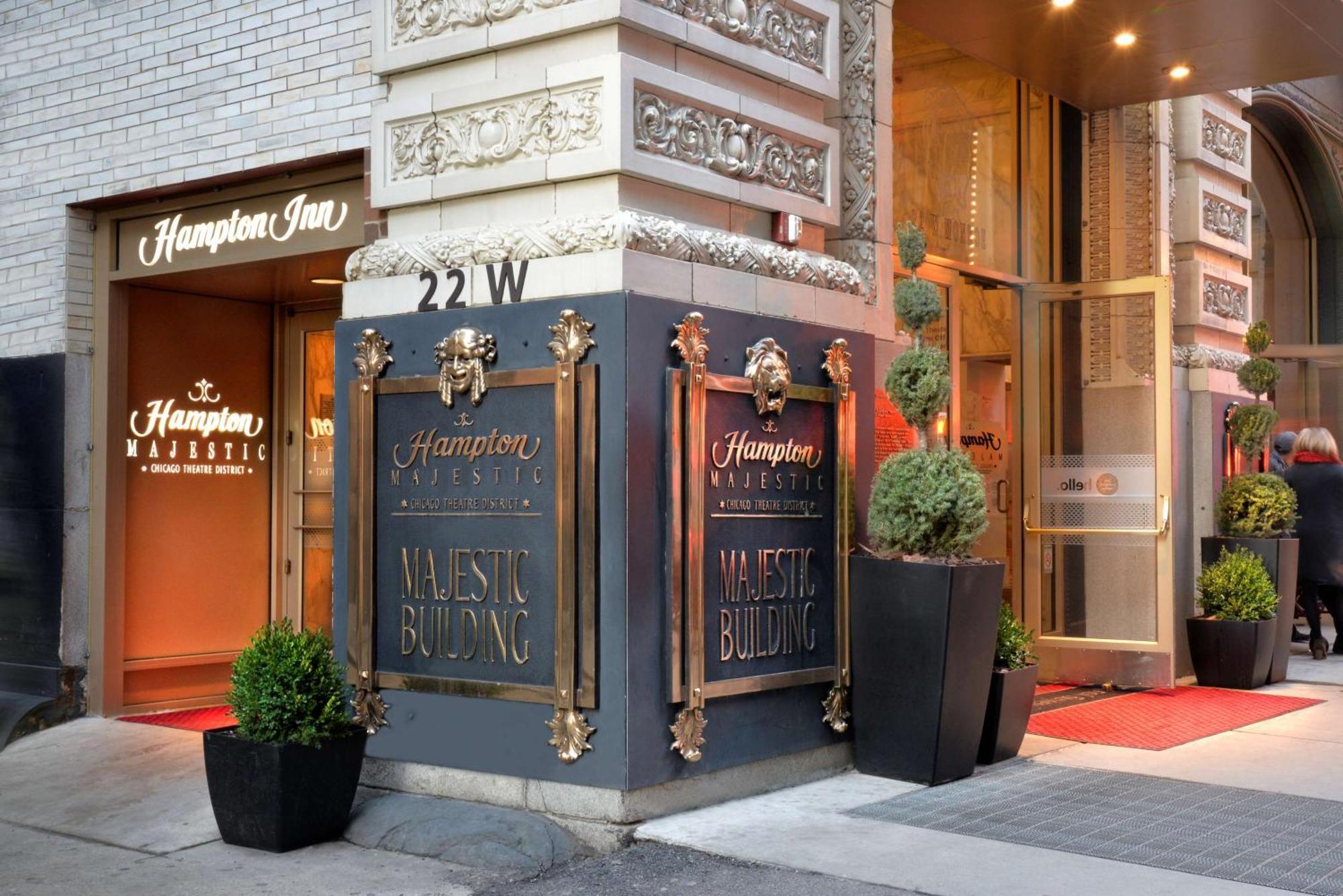 美琪芝加哥剧院区汉普顿酒店 外观 照片